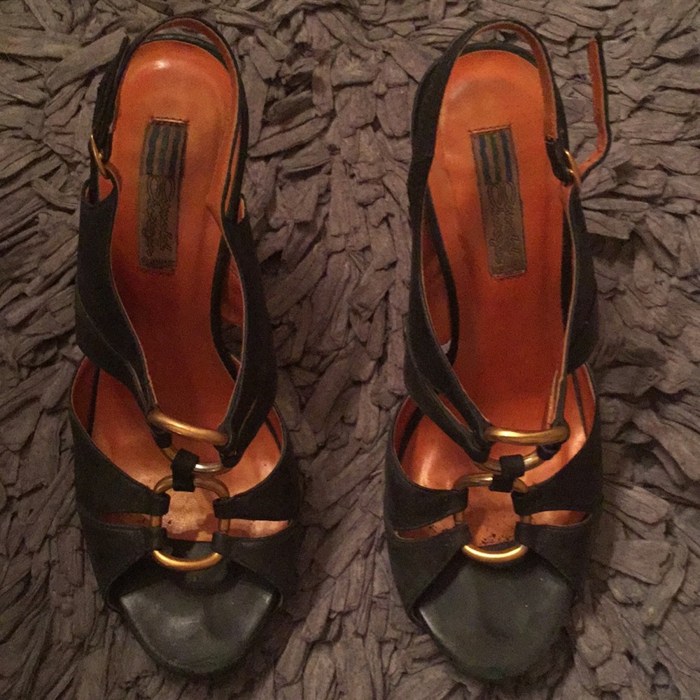 Great All Leather shoe with gold metal links SALE